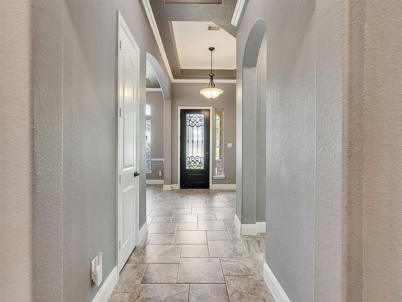 4th image of 2312 Ellis Park Ln