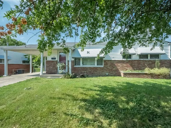 35 Tamma Ln, Hazelwood, MO 63042