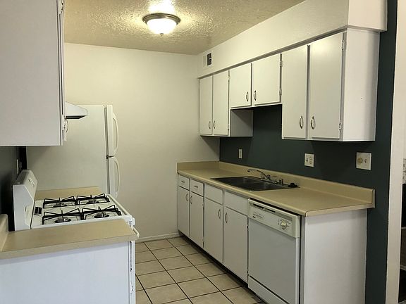 5th image of 1322 San Pedro Dr SE APT B