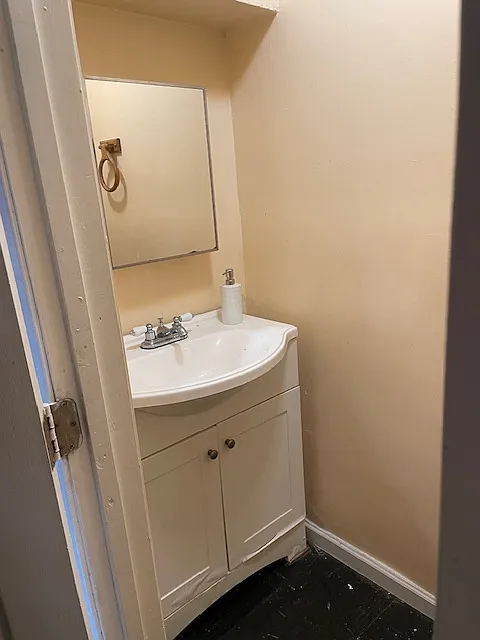3 bed, 1.5 bath, 1500 sqft, $1,400 — Photo 2