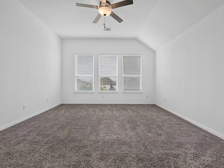 516 Panzano Dr — Photo 12