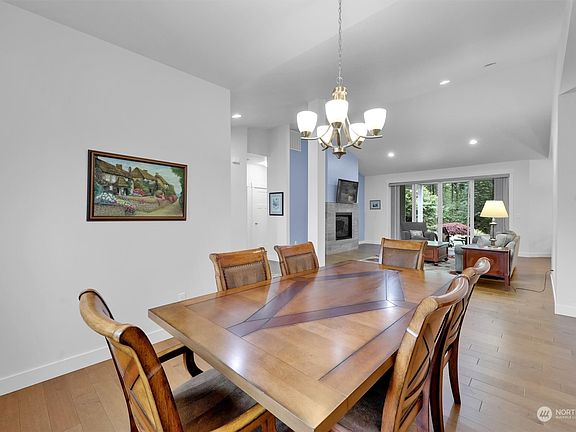 5th image of 2618 138th Street NW