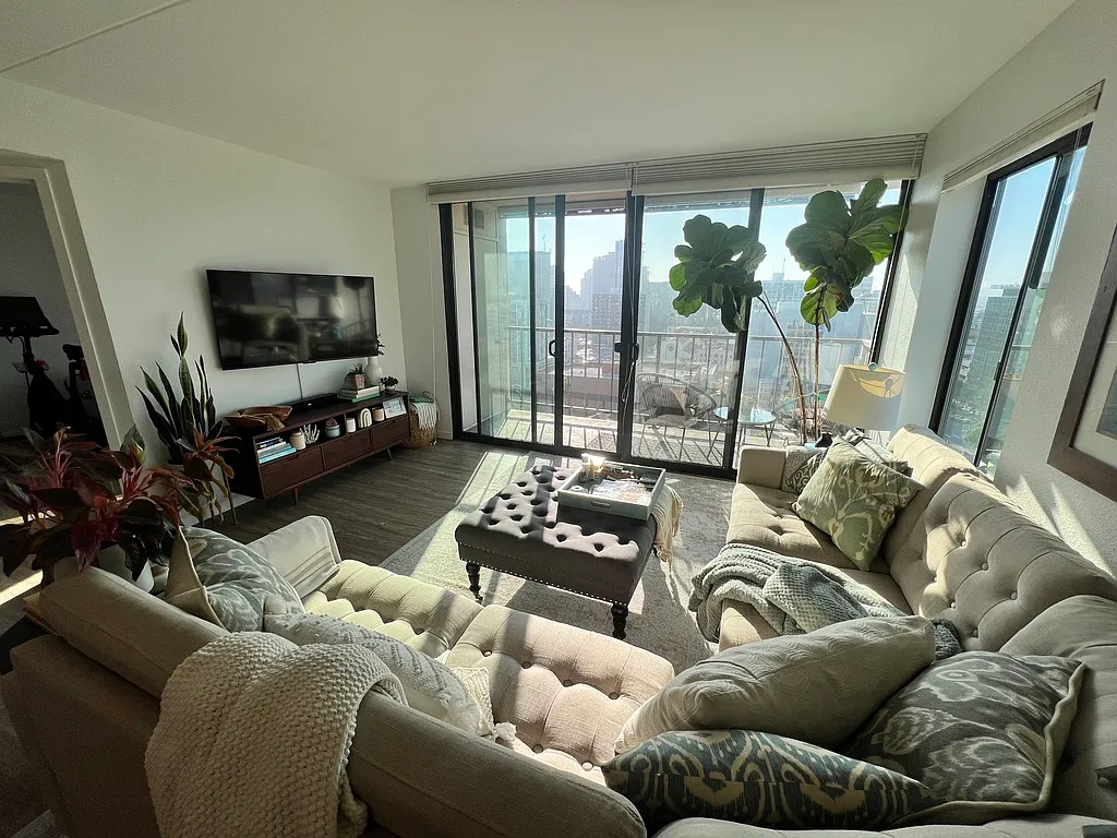 2 bed, 2.0 bath, $5,625 — Photo 4