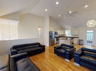 77 Hilltop Rd, Holbrook, MA 02343