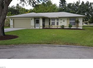 712 Grove Dr, Naples, FL 34120