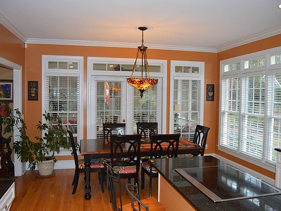 3rd image of 7509 Jonquil Ct
