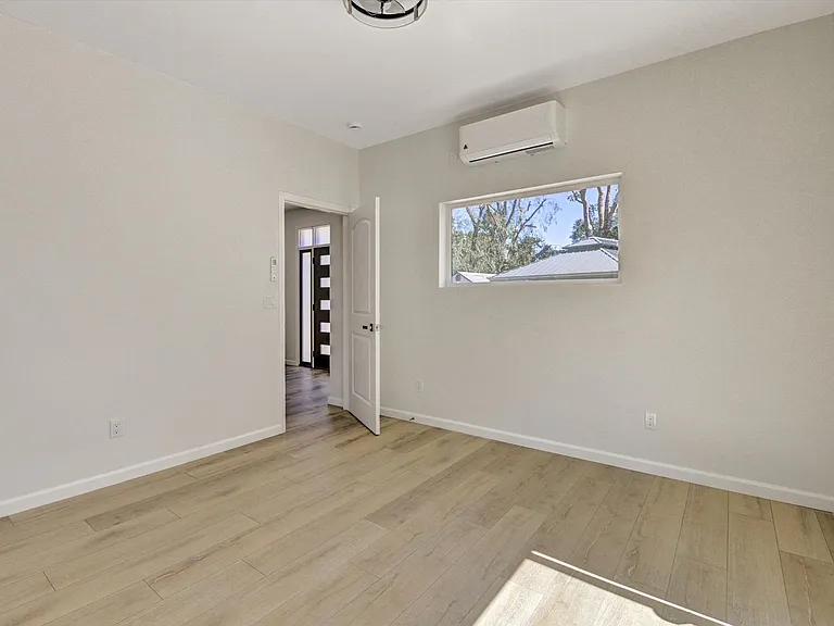 4956A Vejar Dr — Photo 11