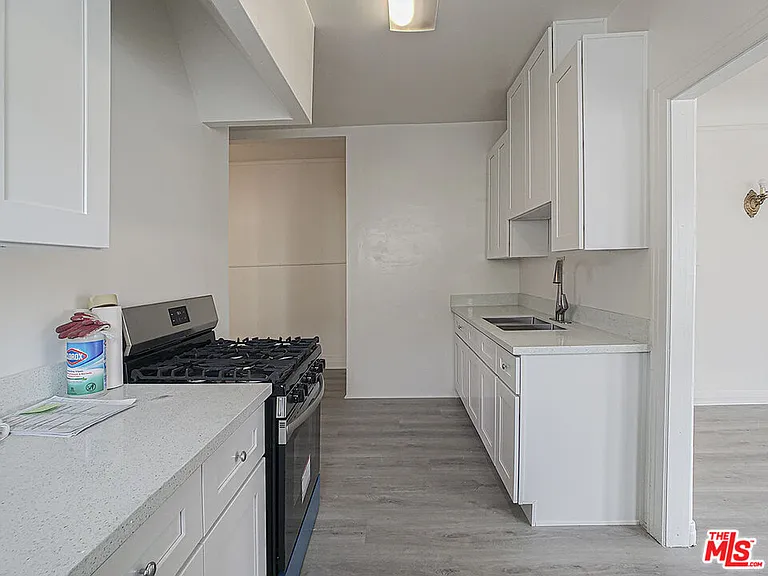 109 S Berendo St #2 — Photo 11