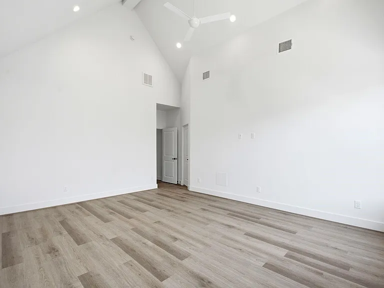 7709 Earl Rudder Way — Photo 34