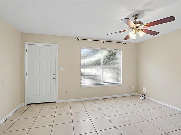 5th image of 2191 Timberwood Cir S