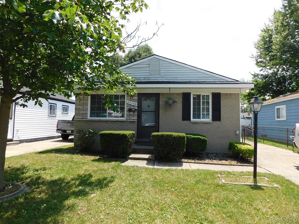 1st image of 20466 Woodward St