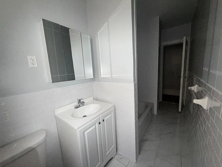 64-66 Glenwood Ave #301 — Photo 4