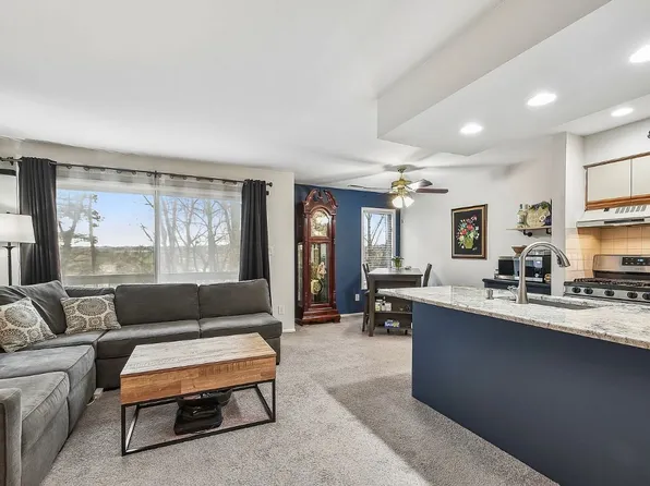 47 Sam Bonnell Dr, Clinton, NJ 08809