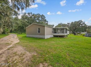 703 WALKER Drive, Interlachen, FL 32148