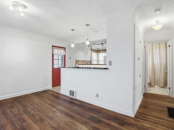 4th image of 3518 W Providence Ave