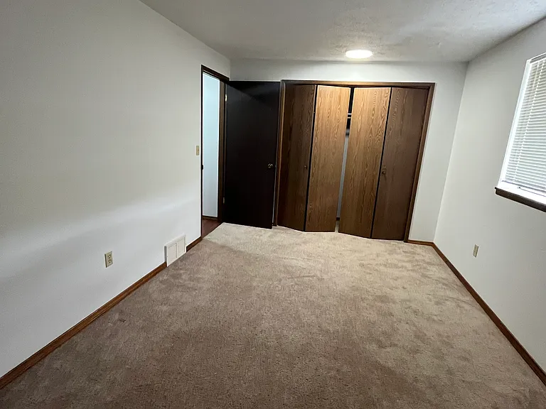 9711 N Indian Trail Rd — Photo 6