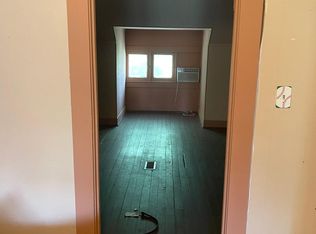 1102 8th St #1/2, Huntington, WV 25701