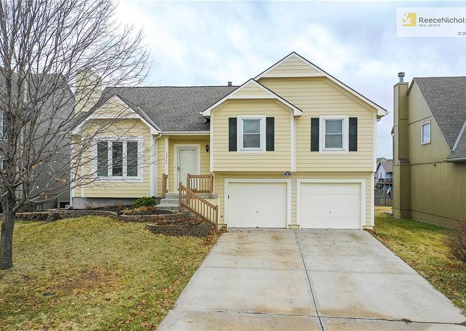 Desirable 4 bedroom, 3 bath front/back split home with new carpet throughout as well as many more recent updates.