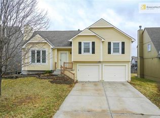 15740 S Apache St, Olathe, KS 66062