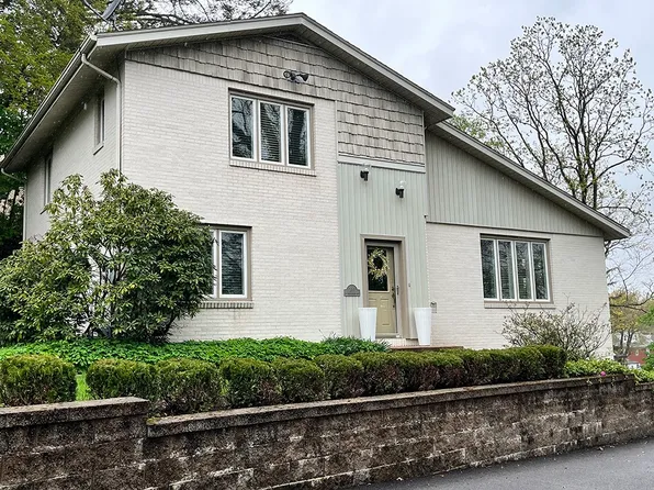 200 N Carpenter Ave, Indiana, PA 15701