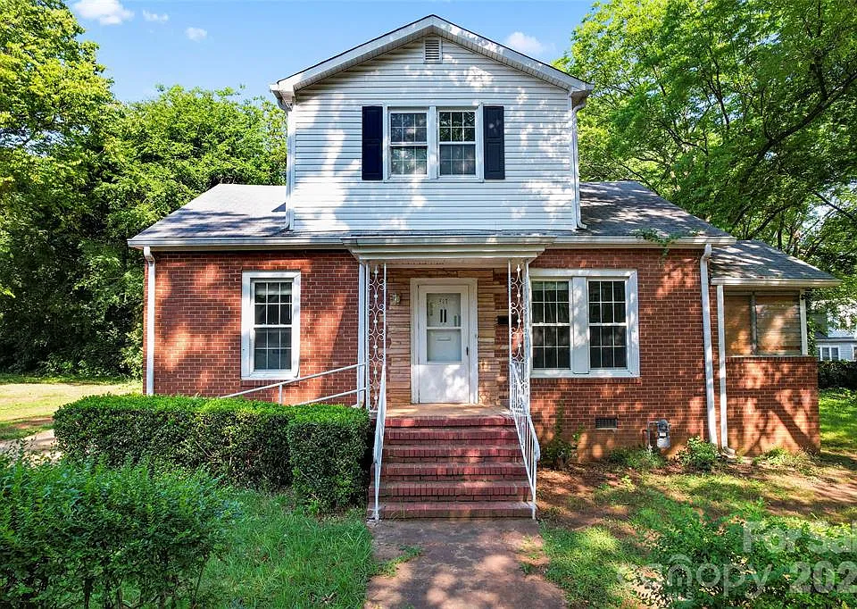 317 Campus St