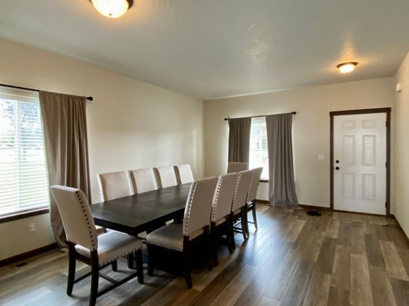 8463 N Boysenberry Loop
