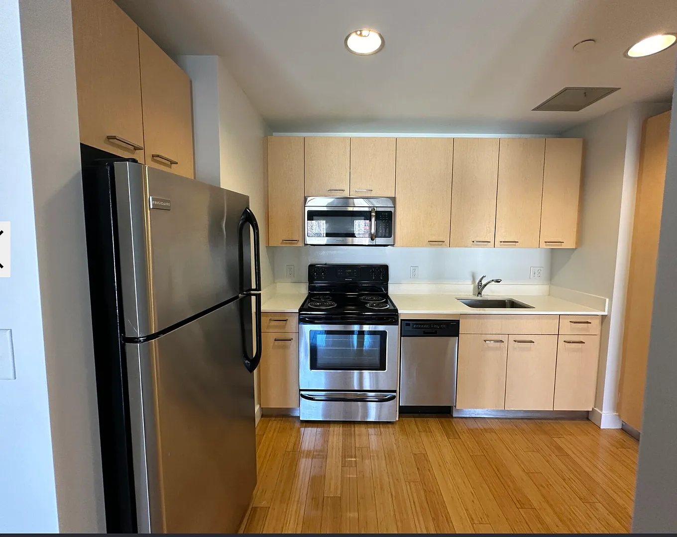 Stunning 1-bed at a Great Price in Fenway! — Photo 4