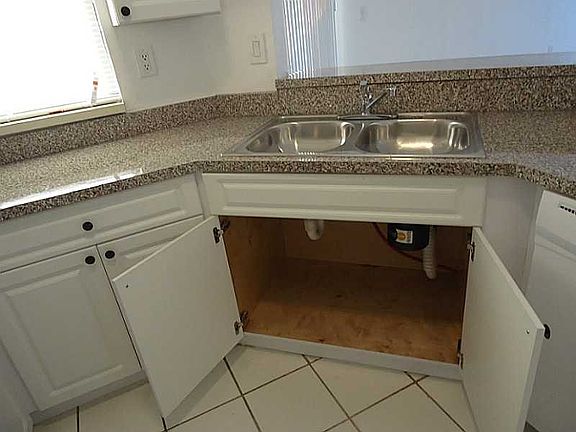 3rd image of 1814 San Remo Cir #1814