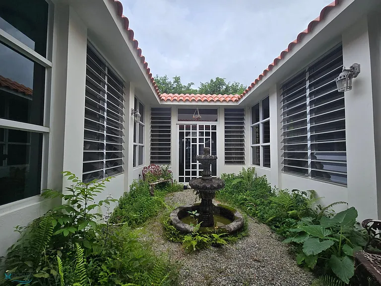 1 Urb Villas De Palma Oval — Photo 5