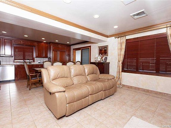 5th image of 16334 87th St