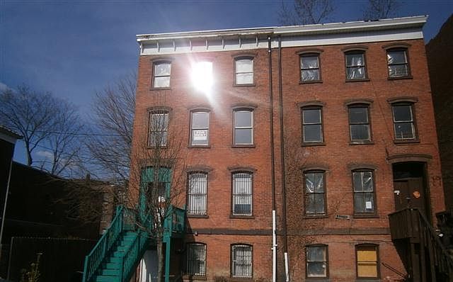 1st image of 17 Johnston St