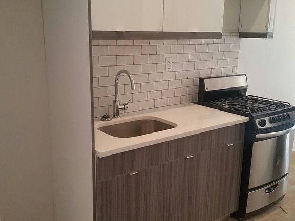 5th image of 1866 Menahan St #2B