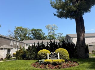 54 Glen Keith Rd #L, Glen Cove, NY 11542