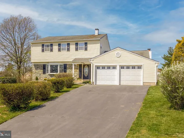 3749 Worthington Rd, Collegeville, PA 19426