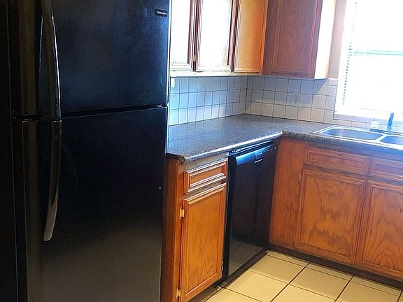4th image of 115 9th Ave APT 928