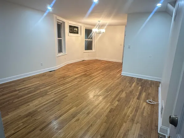 192 Fairview Avenue image 6 of 12