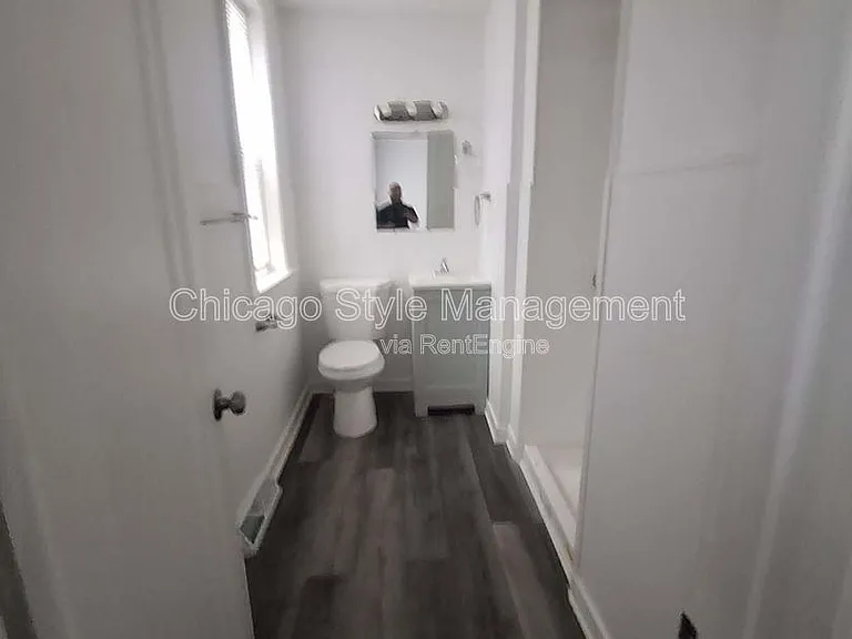 320 W 16th St #1 — Photo 10