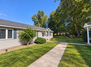 1111 N Arbor Ct #B, Monticello, IN 47960