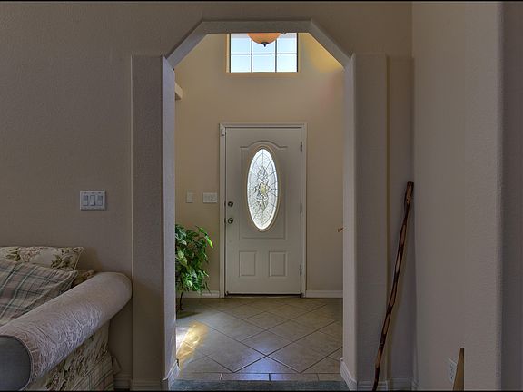 3rd image of 1021 Via Descanso Dr