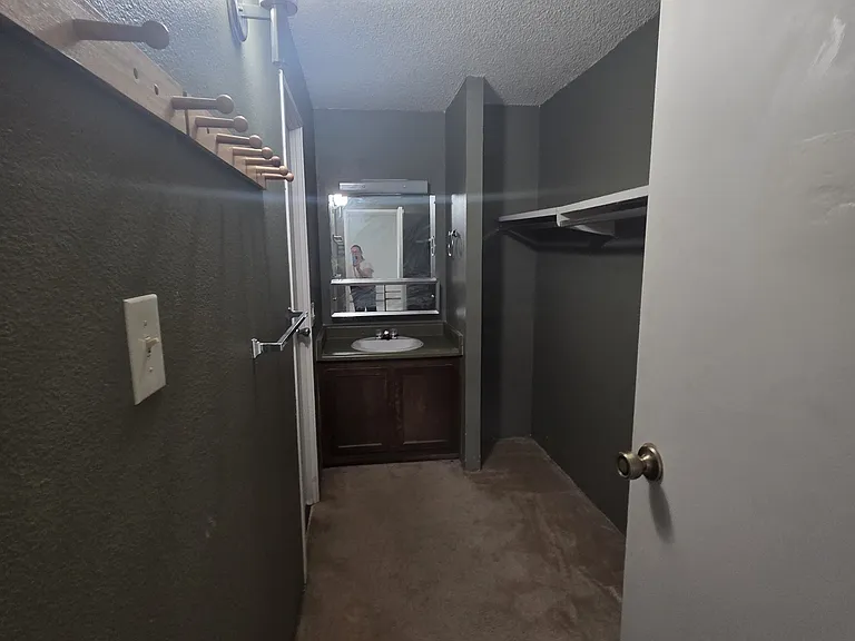 1300 Golden Cir #210 — Photo 2
