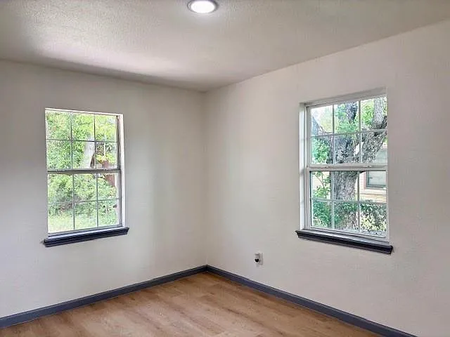 317 San Jacinto St — Photo 13