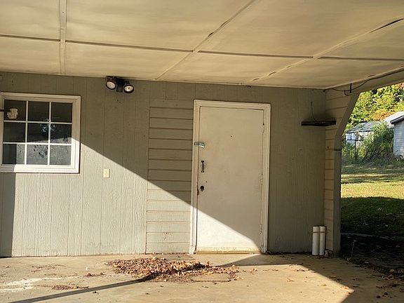 4th image of 3004 Kimball Ave