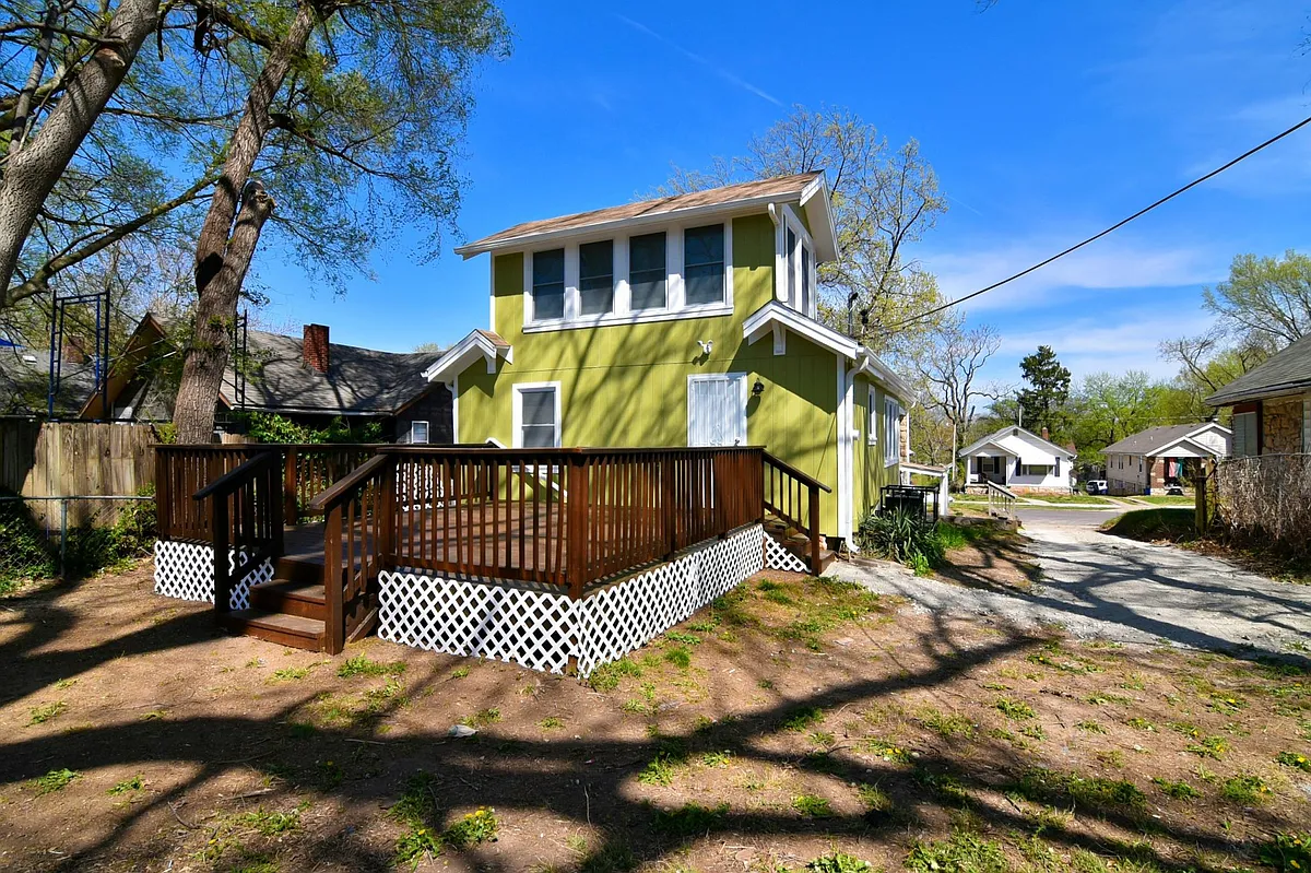 Building Photo - 5712 Garfield Ave