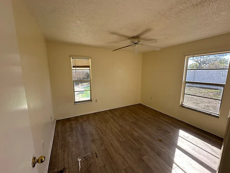 6535 Waterford Cir — Photo 23