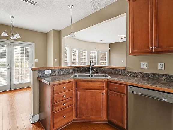 5th image of 608 Enterkin Ct