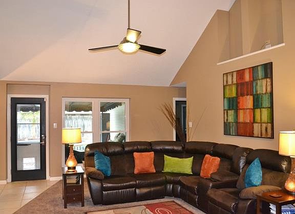 4th image of 6637 Sunny Hill Dr