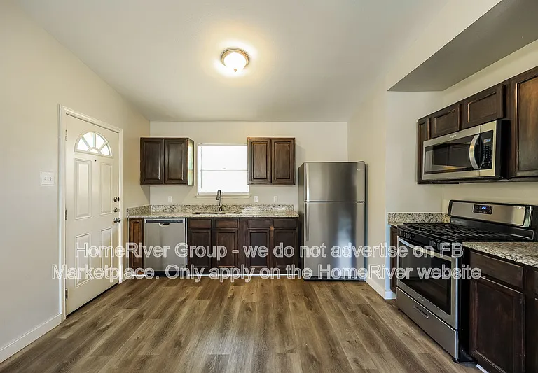 4814 Castle Arms — Photo 7