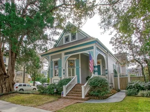 5902 Hurst St, New Orleans, LA 70115