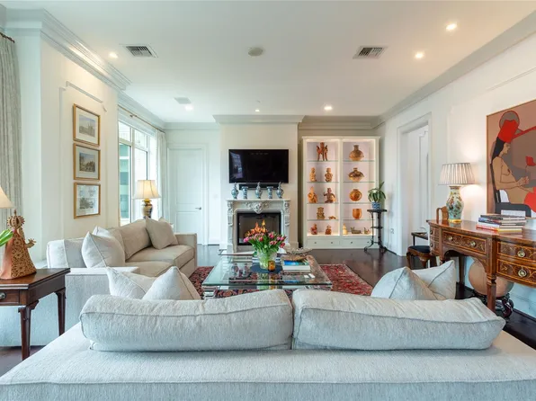 2525 N Pearl St APT 1004, Dallas, TX 75201