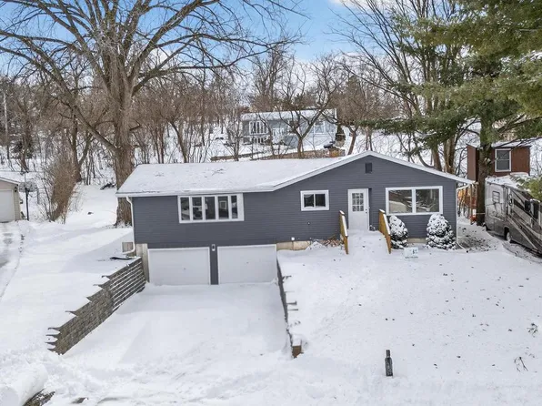 413 E Lincoln Dr, Deforest, WI 53532